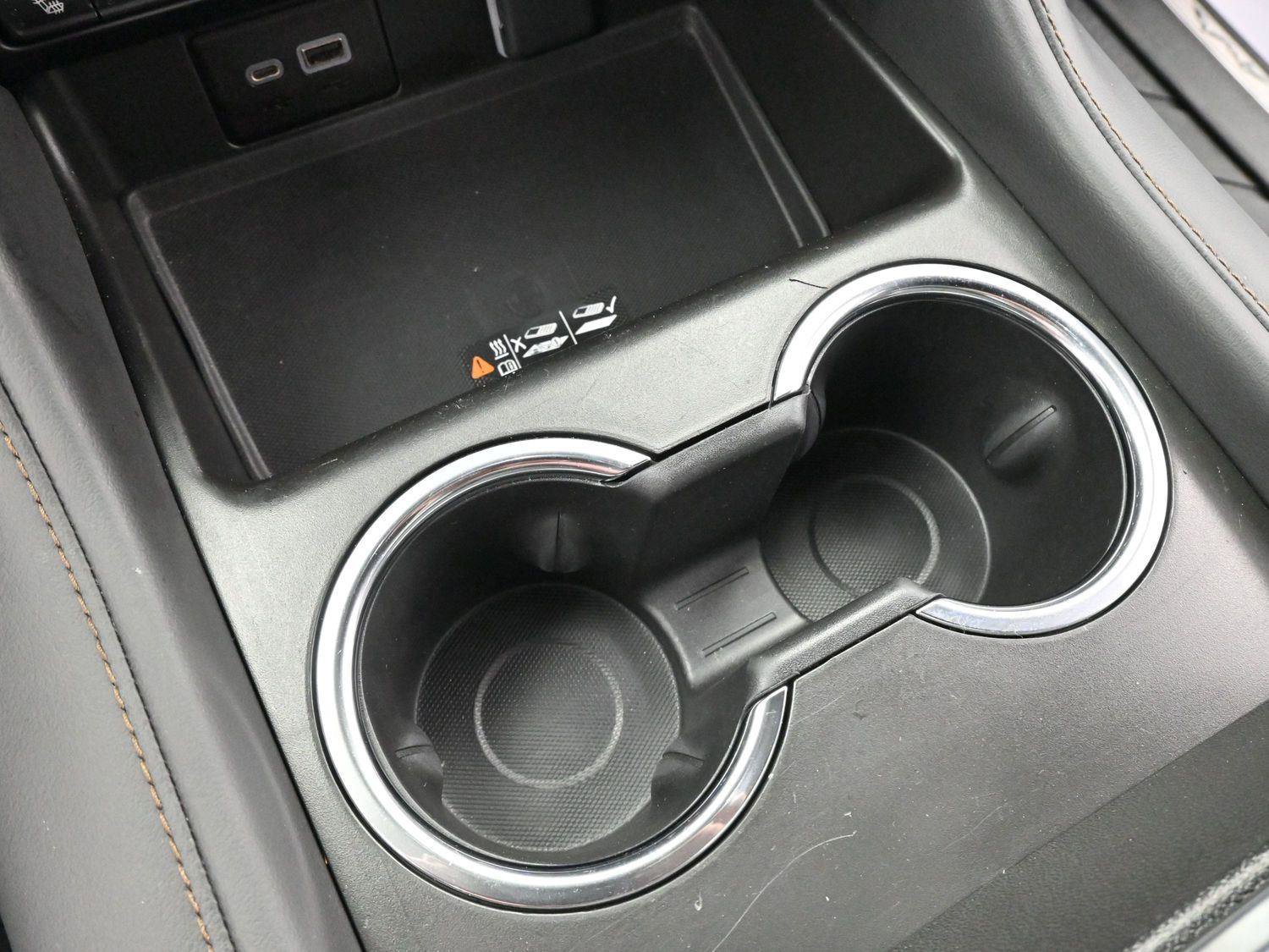 Used 2022 Chevrolet Suburban High Country image 29