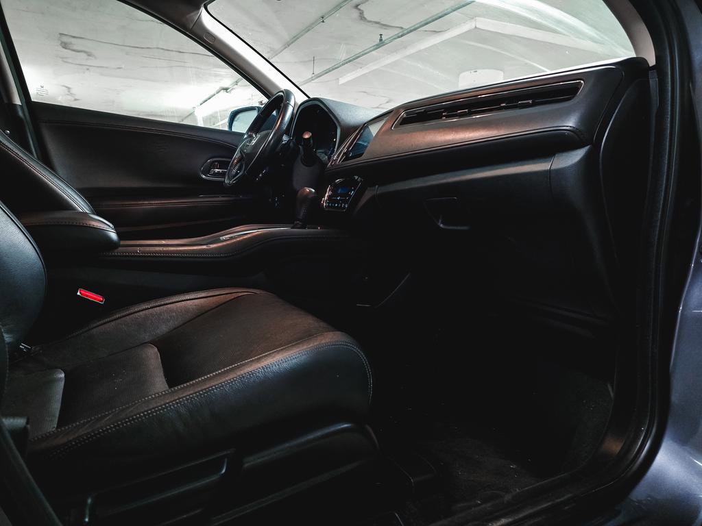 Used 2019 Honda HR-V Touring image 34