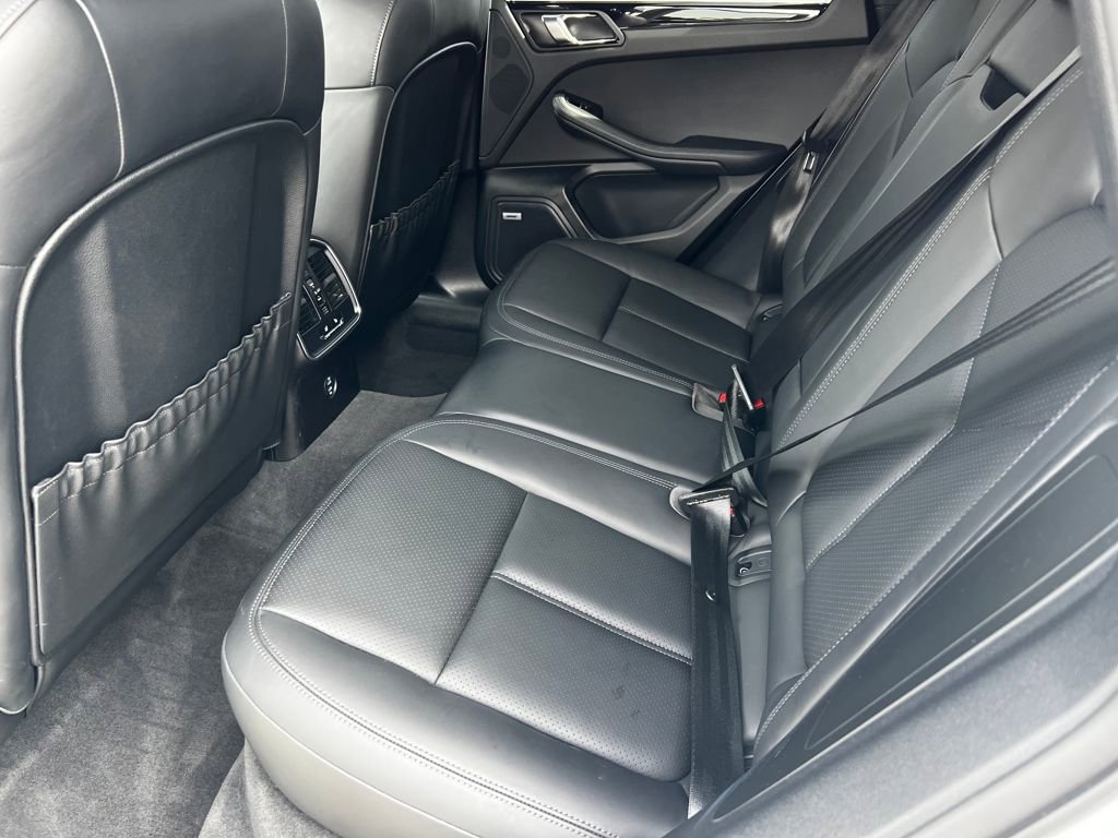 Used 2020 Porsche Macan image 11