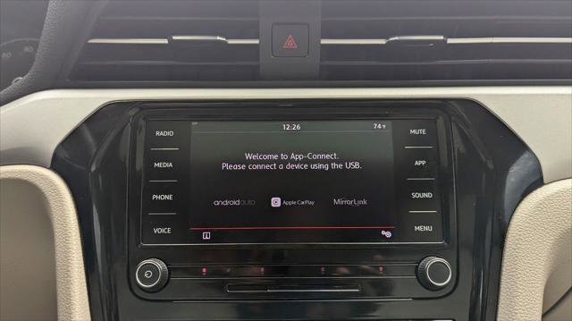 Used 2021 Volkswagen Passat 2.0T SE image 26