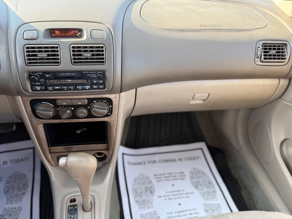 Used 2001 Toyota Corolla CE FWD image 10