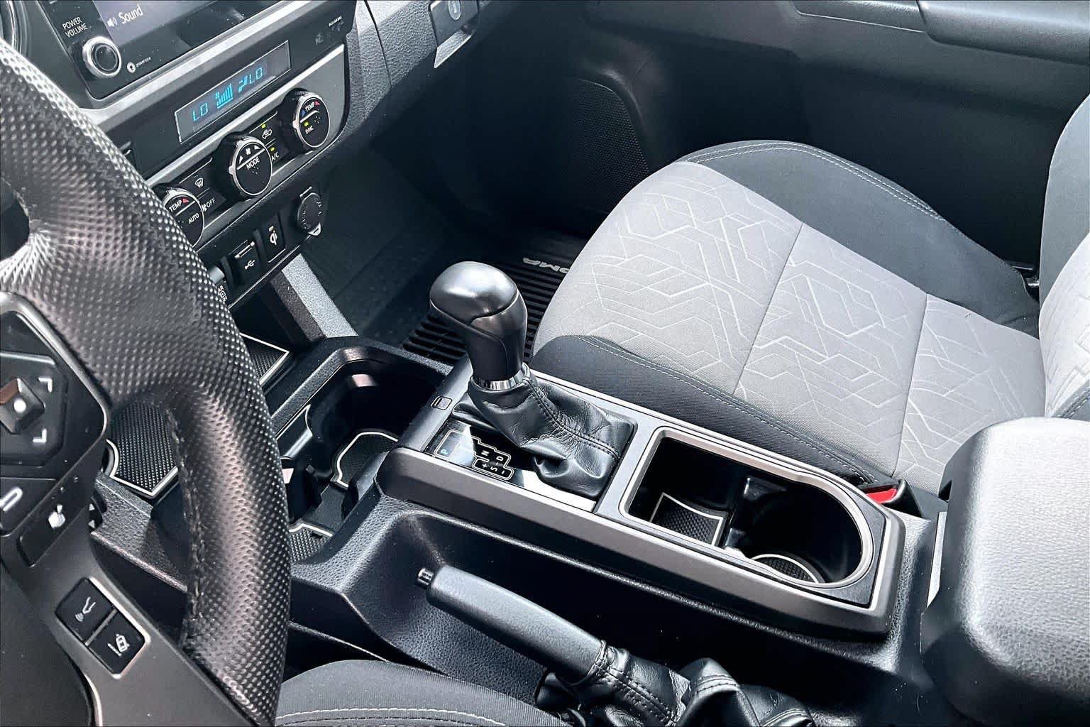 Used 2023 Toyota Tacoma TRD Off-Road AWD/4WD image 17
