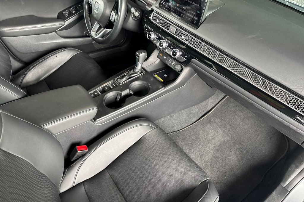 Used 2022 Honda Civic Touring image 14