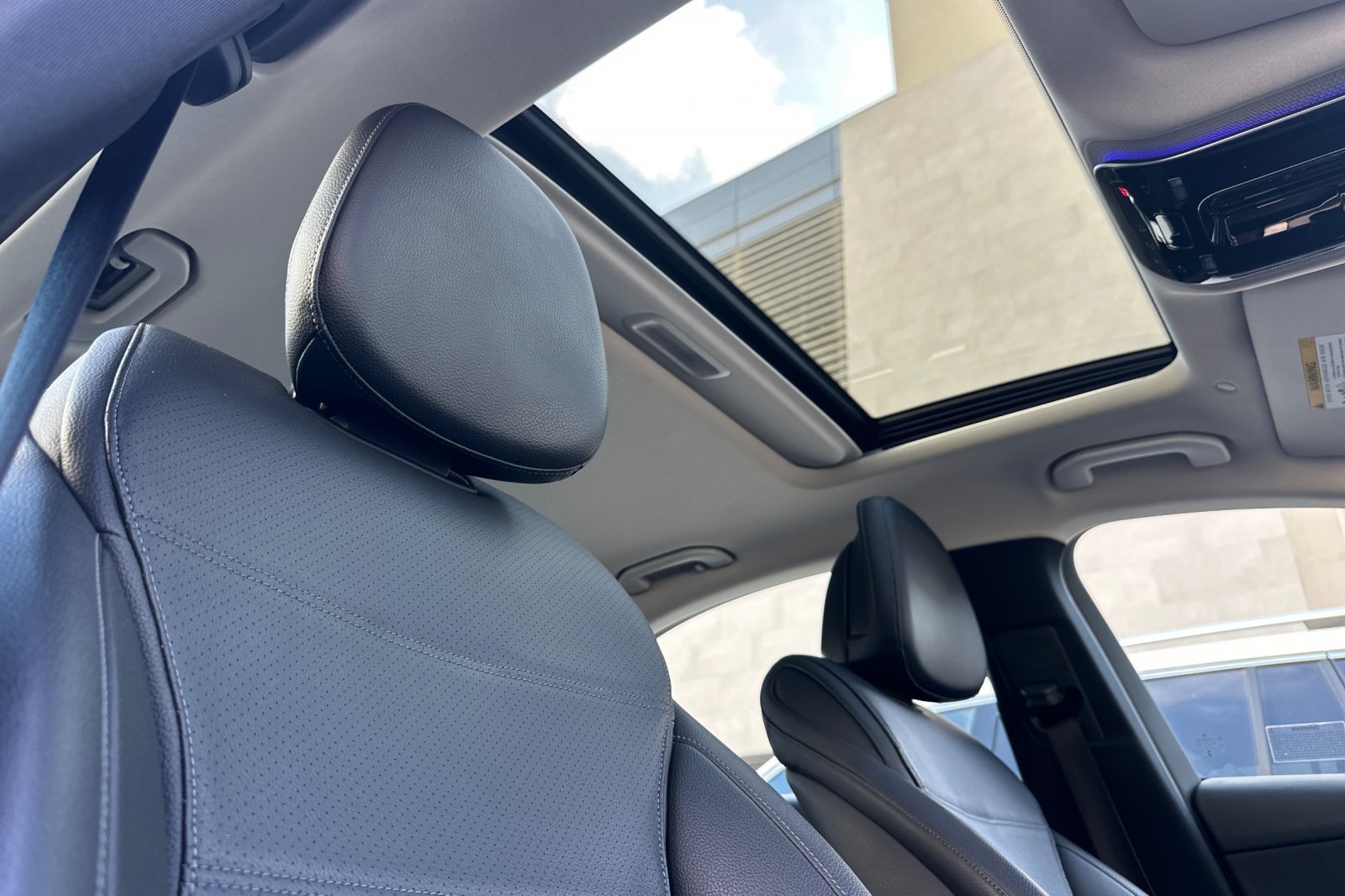 Used 2022 Mercedes-Benz C 300 Sedan image 15