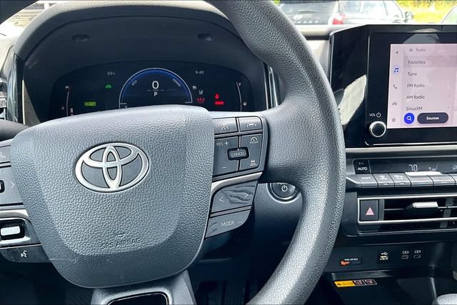 Used 2025 Toyota Camry LE FWD image 12