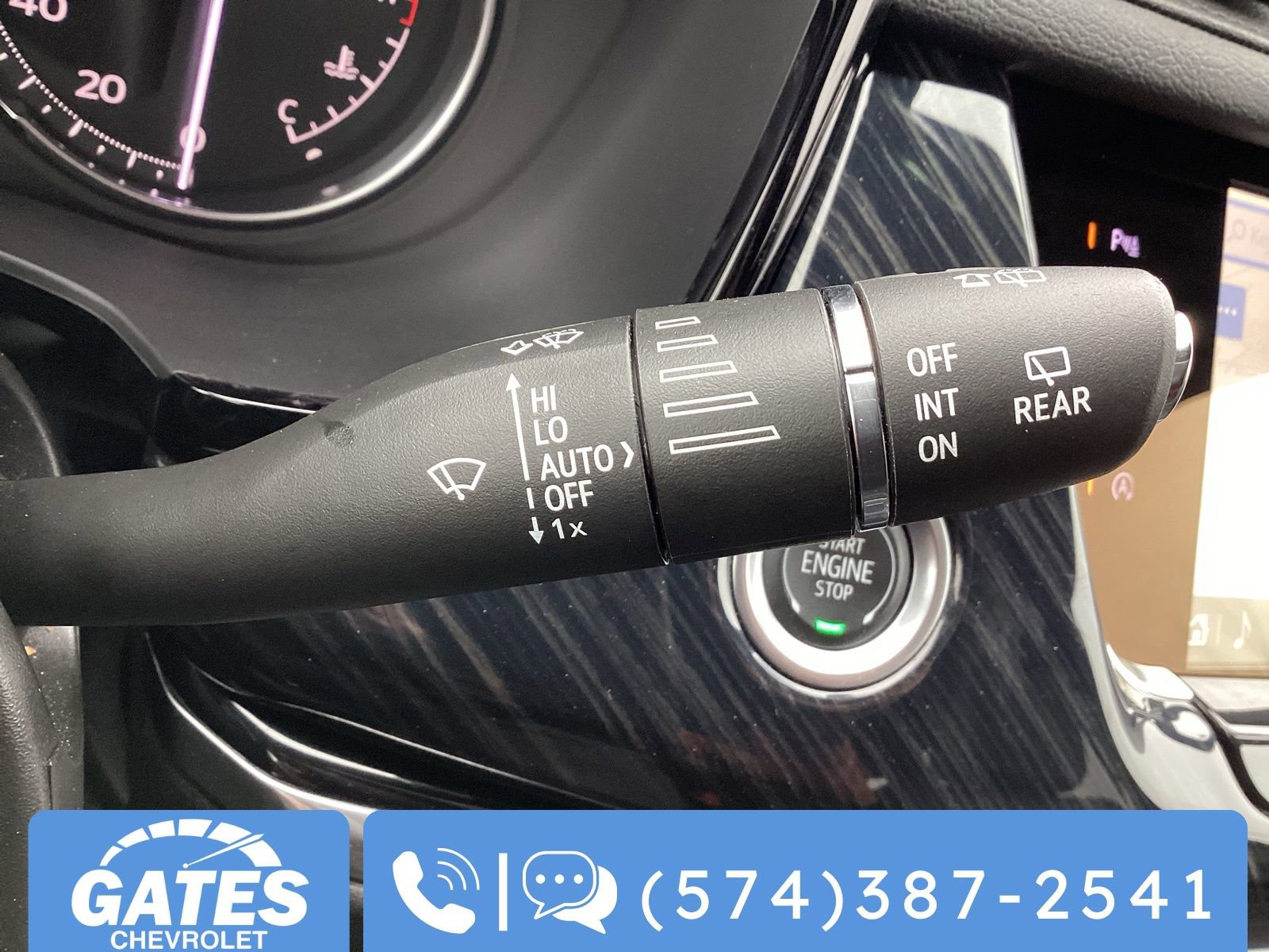 Used 2025 Cadillac XT6 Premium Luxury image 36