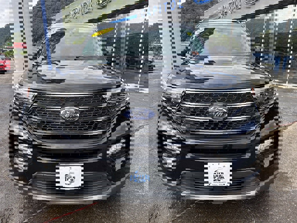 Used 2022 Ford Explorer XLT w/ Equipment Group 202A image 11