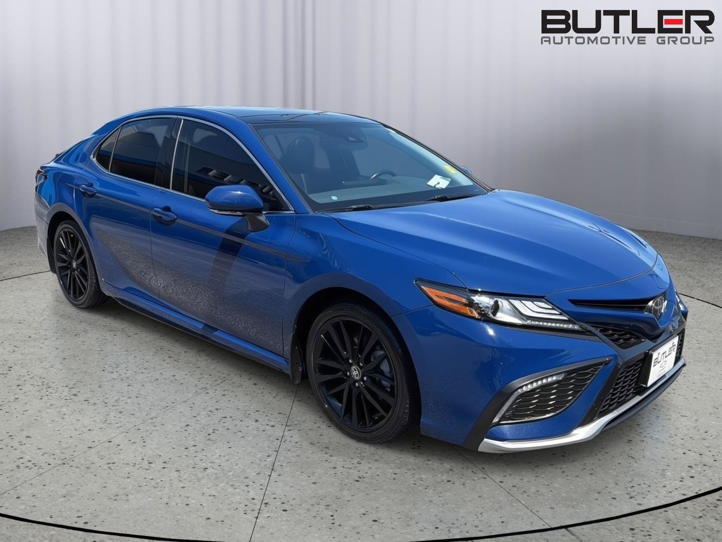 Used 2024 Toyota Camry XSE FWD image 8