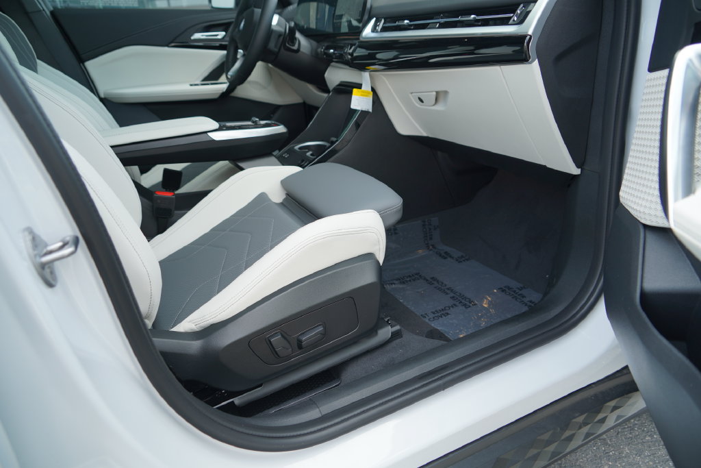 New 2027 BMW X2 xDrive28i AWD/4WD image 17
