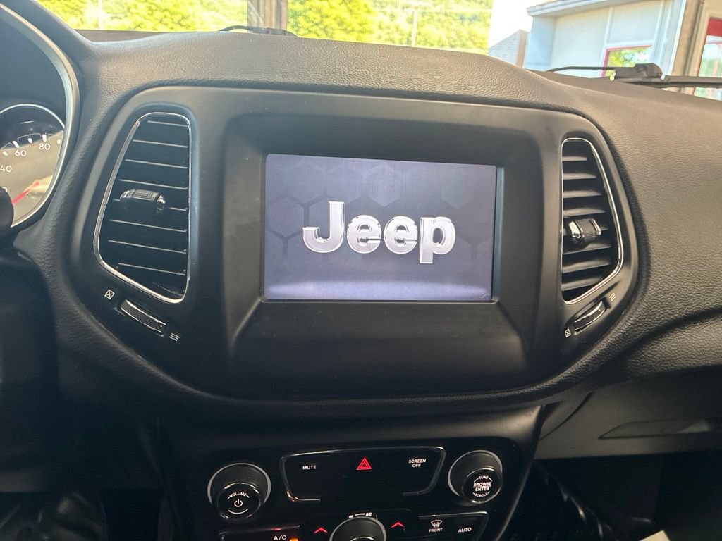 Used 2021 Jeep Compass Latitude AWD/4WD image 30