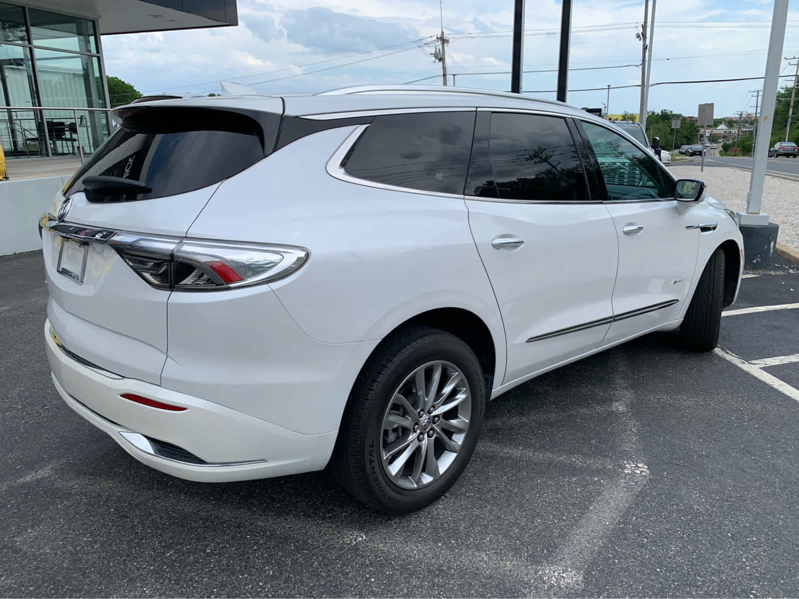 Used 2024 Buick Enclave Avenir w/ Avenir Technology Package FWD image 8