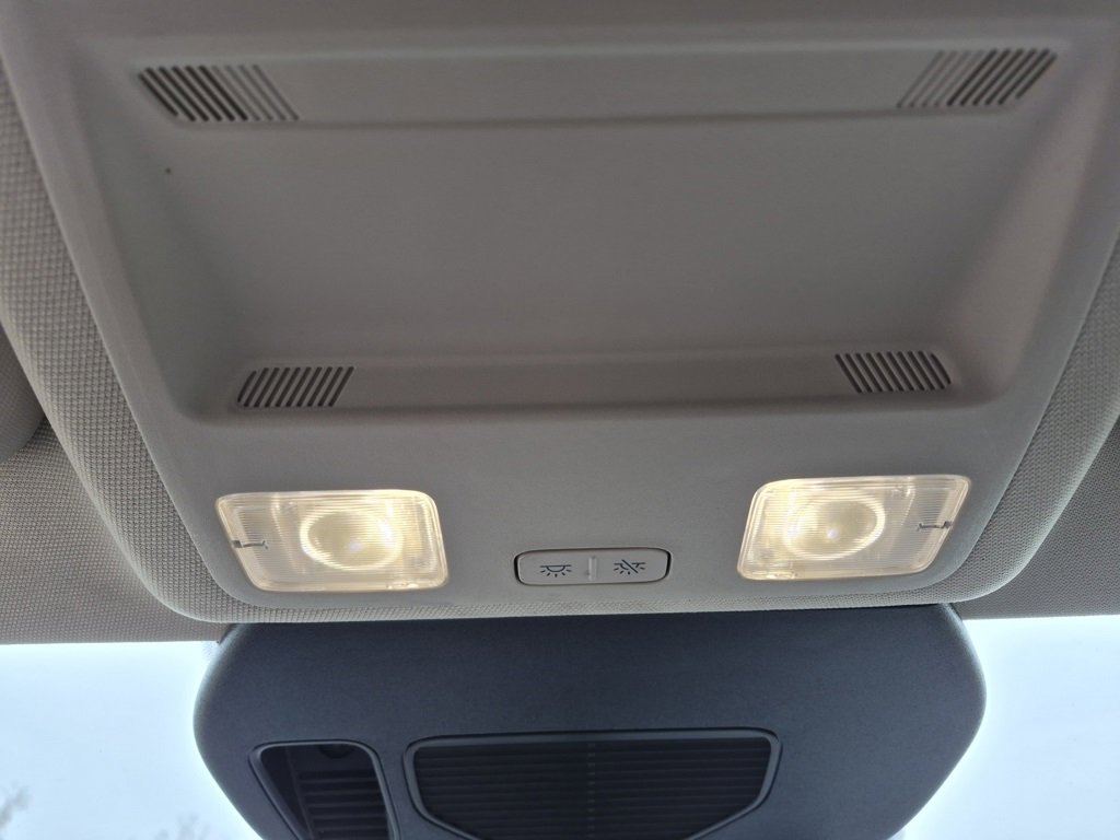 Used 2020 Ford Escape SE image 18