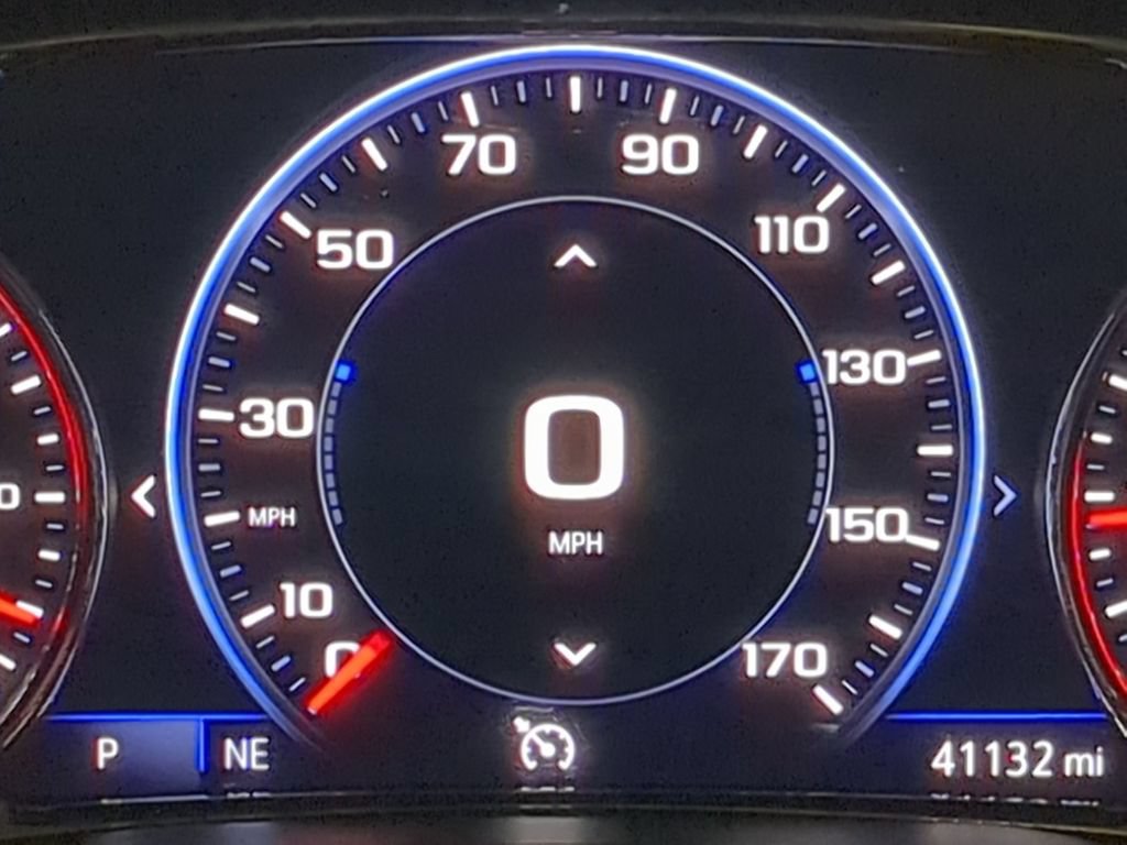 Used 2020 GMC Acadia Denali w/ Technology Package AWD/4WD image 40
