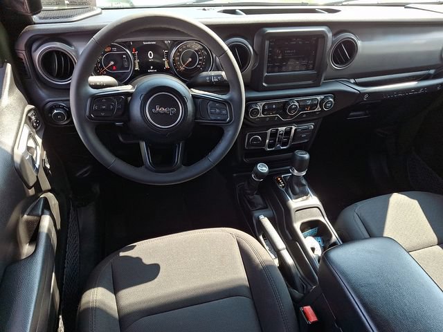 Used 2023 Jeep Wrangler Unlimited Sport AWD/4WD image 2
