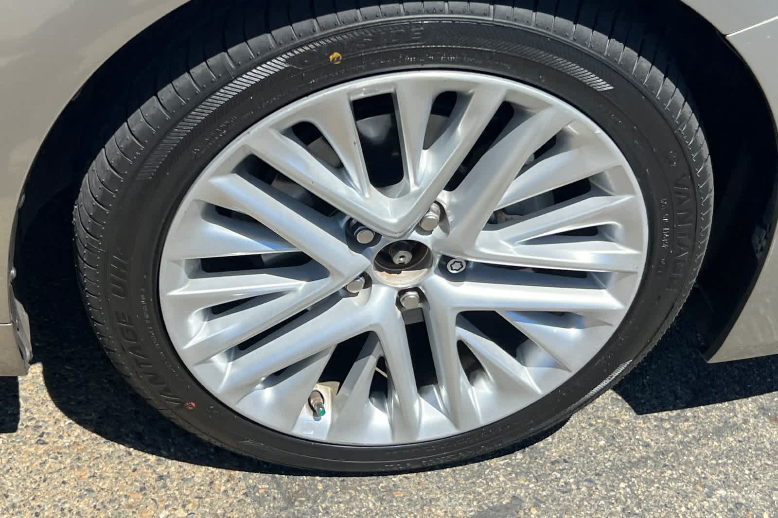 Used 2018 Lexus ES 350 w/ Luxury Package w/Wood Trim FWD image 15