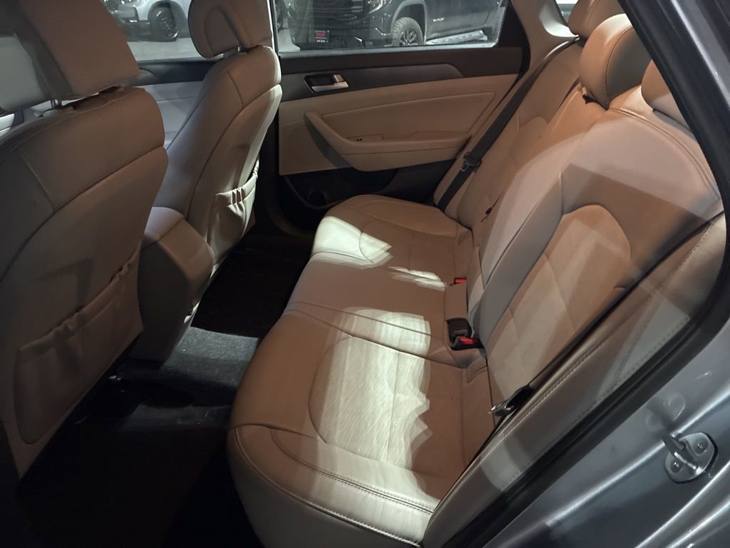 Used 2016 Hyundai Sonata Sport w/ Option Group 1V image 6