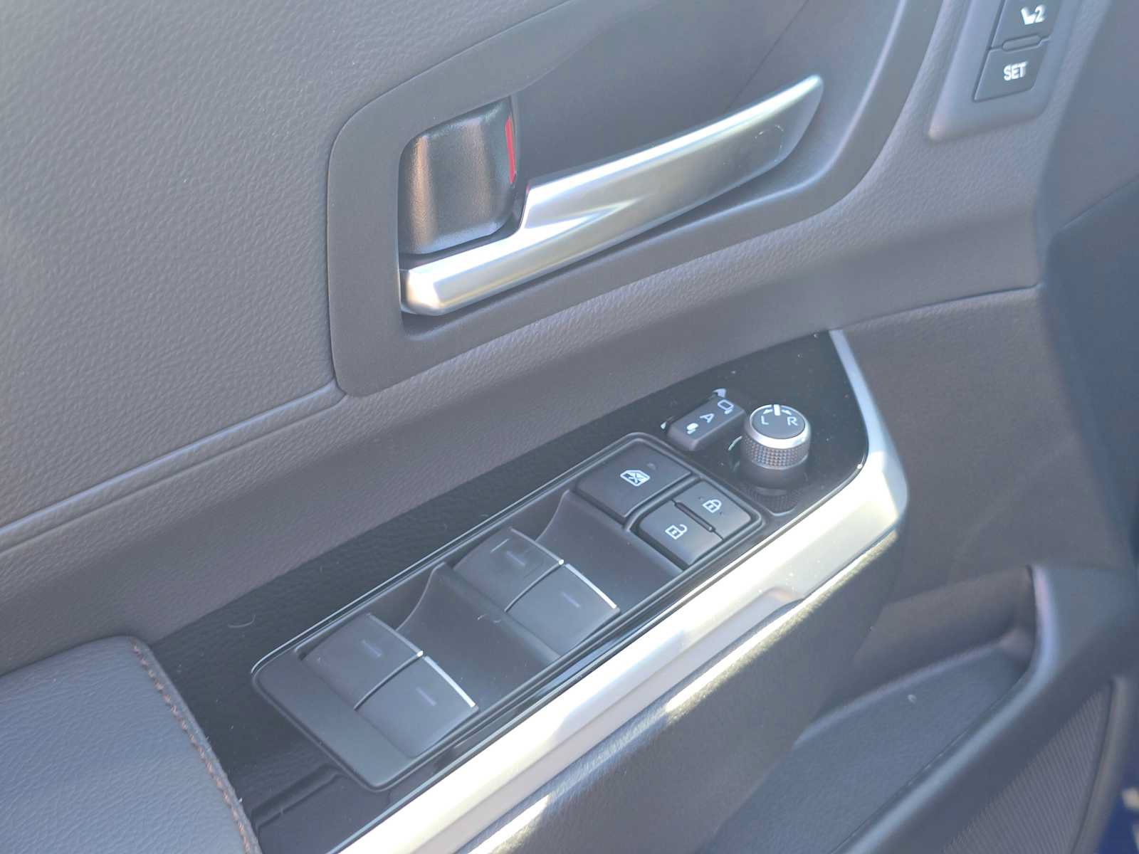 New 2026 Toyota Sienna Platinum AWD/4WD image 23