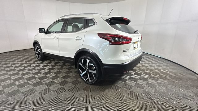 Used 2022 Nissan Rogue Sport SL AWD/4WD image 5