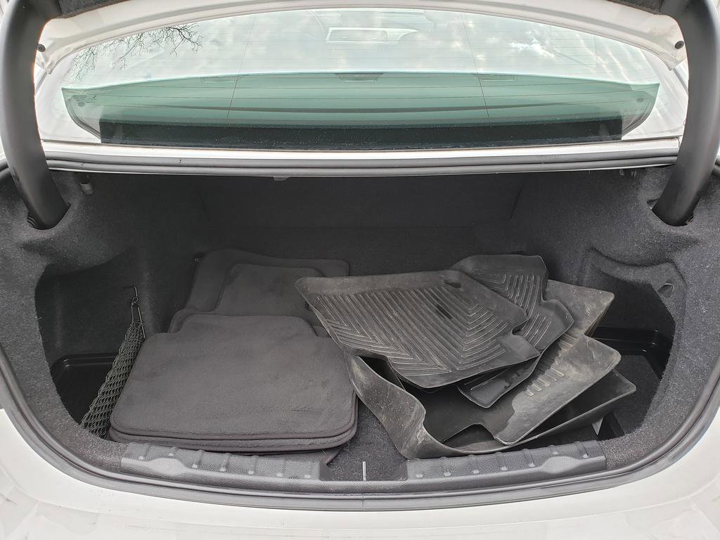 Used 2018 BMW 320i xDrive Sedan image 14