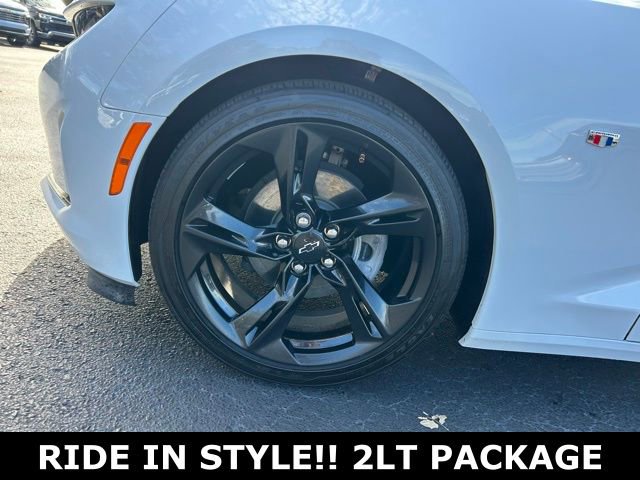 Used 2024 Chevrolet Camaro LT image 10