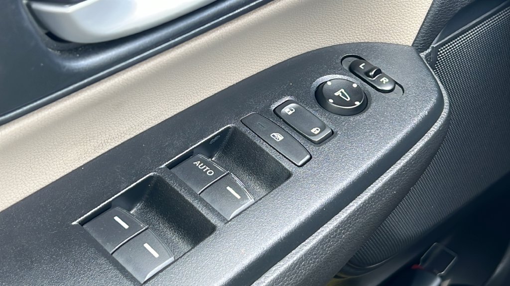 Used 2020 Honda CR-V LX image 15