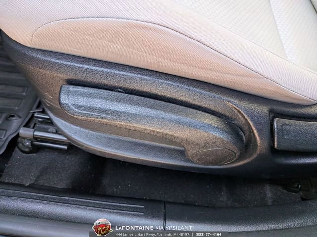 Used 2023 Kia Soul LX w/ LX Technology Package image 13