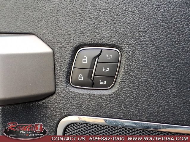 Used 2022 Ford F250 Lariat w/ Lariat Ultimate Package AWD/4WD image 26