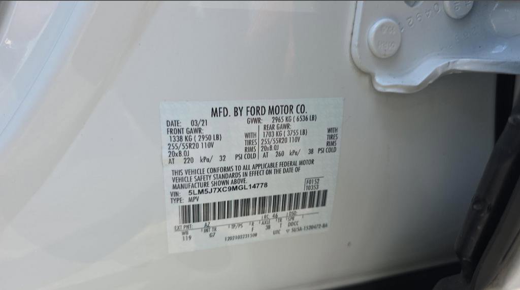 Used 2021 Lincoln Aviator Reserve w/ Elements Package Plus AWD/4WD image 17