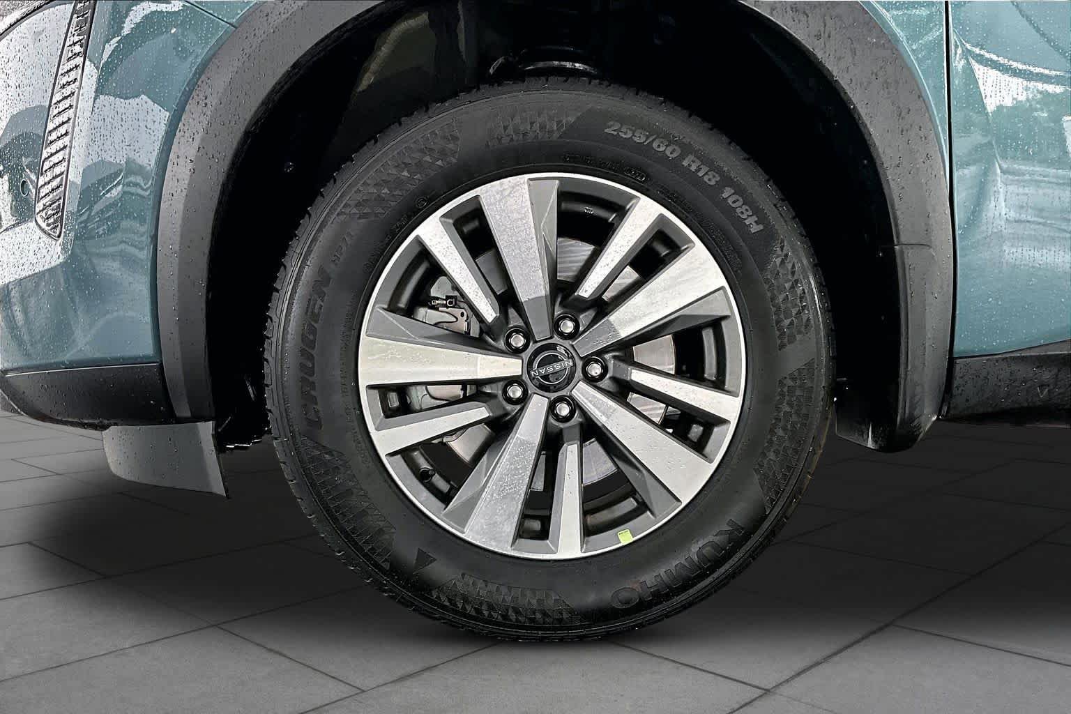 New 2026 Nissan Pathfinder SL FWD image 11