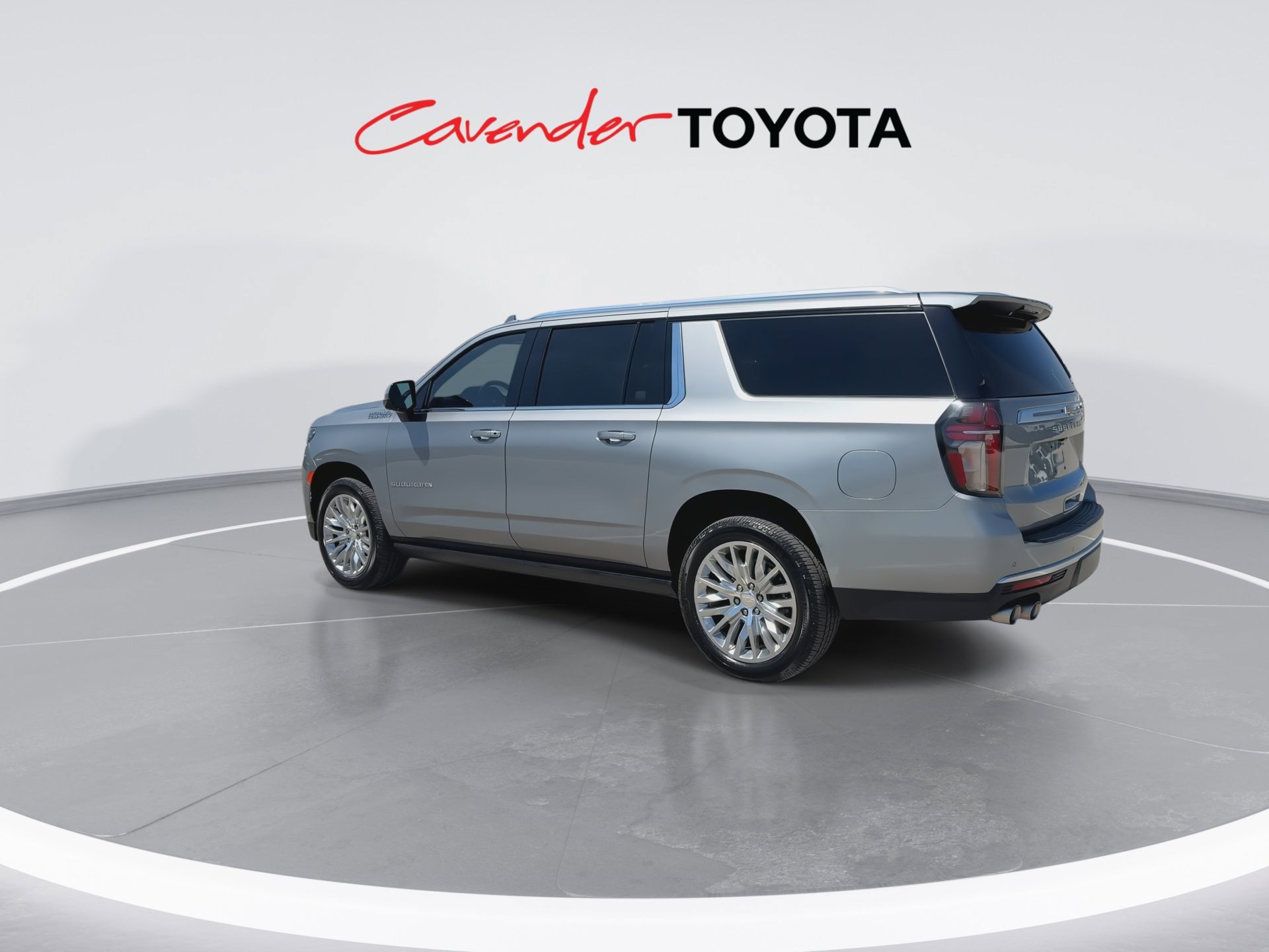 Used 2024 Chevrolet Suburban High Country w/ Premium Package 2 AWD/4WD image 6