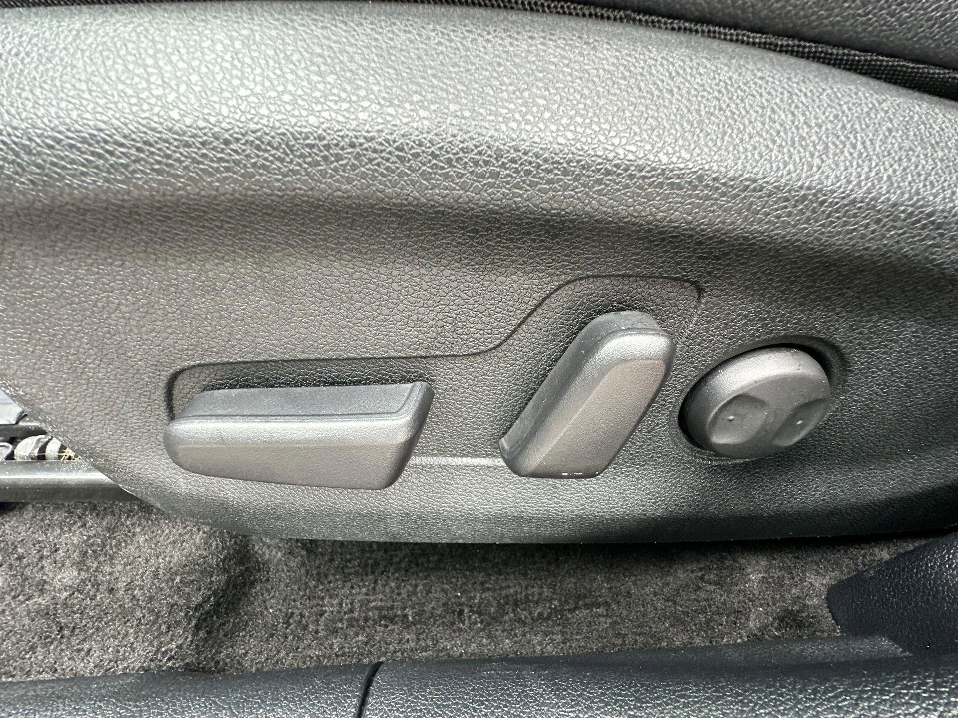 Used 2022 Kia Niro EX image 14