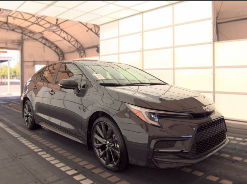 Used 2026 Toyota Corolla SE FWD image 5