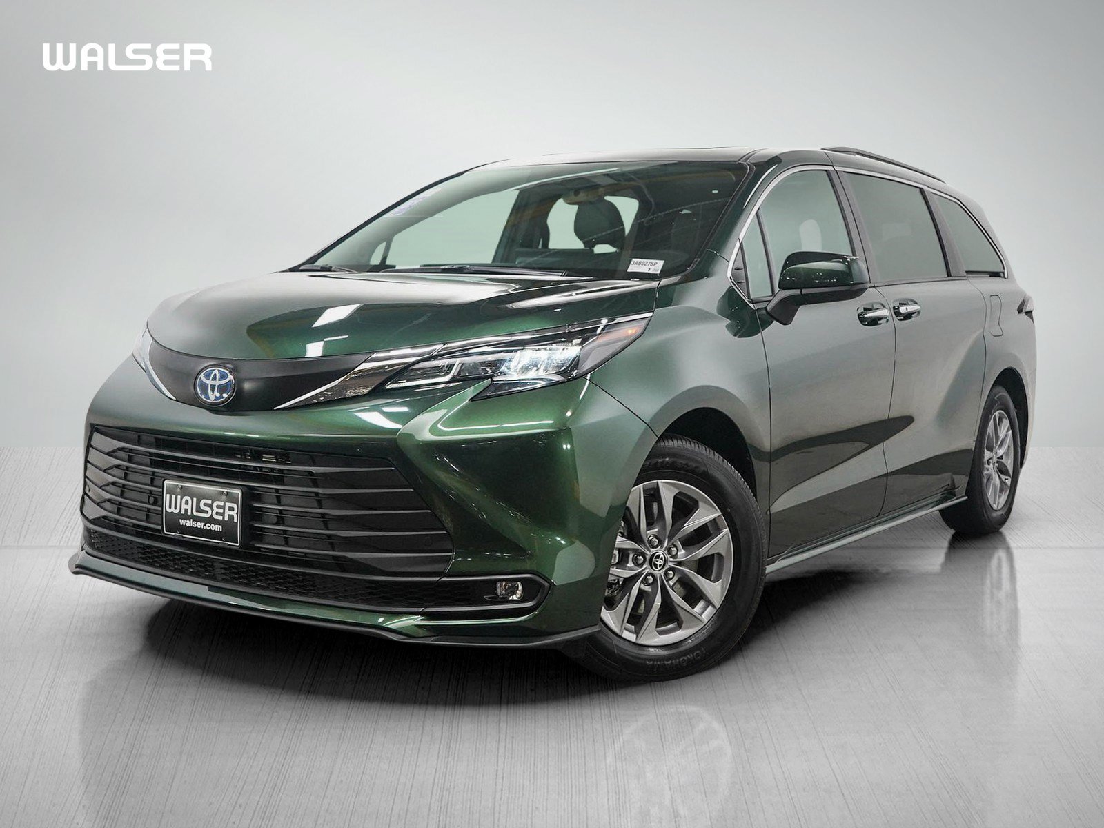 Used 2025 Toyota Sienna XLE w/ XLE Plus Package AWD/4WD video 1
