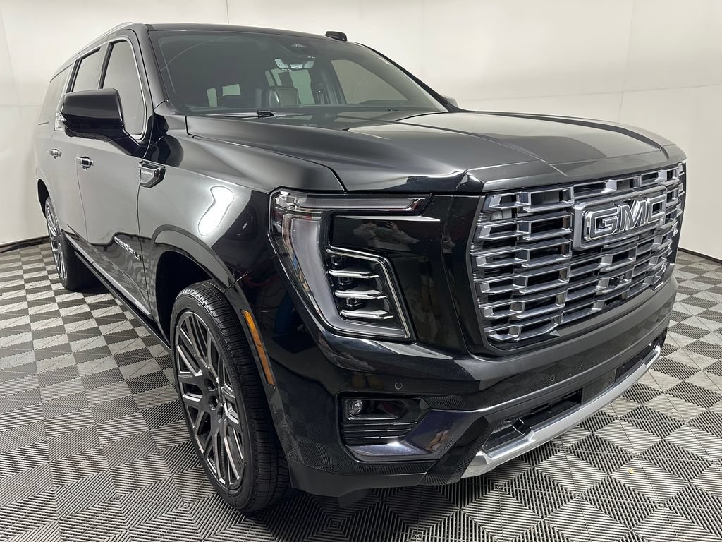 Used 2025 GMC Yukon XL Denali Ultimate AWD/4WD image 7