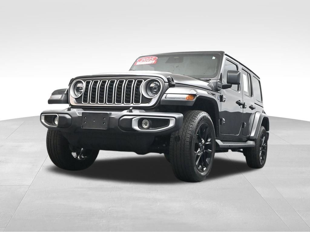 Used 2025 Jeep Wrangler Unlimited Sahara AWD/4WD image 26