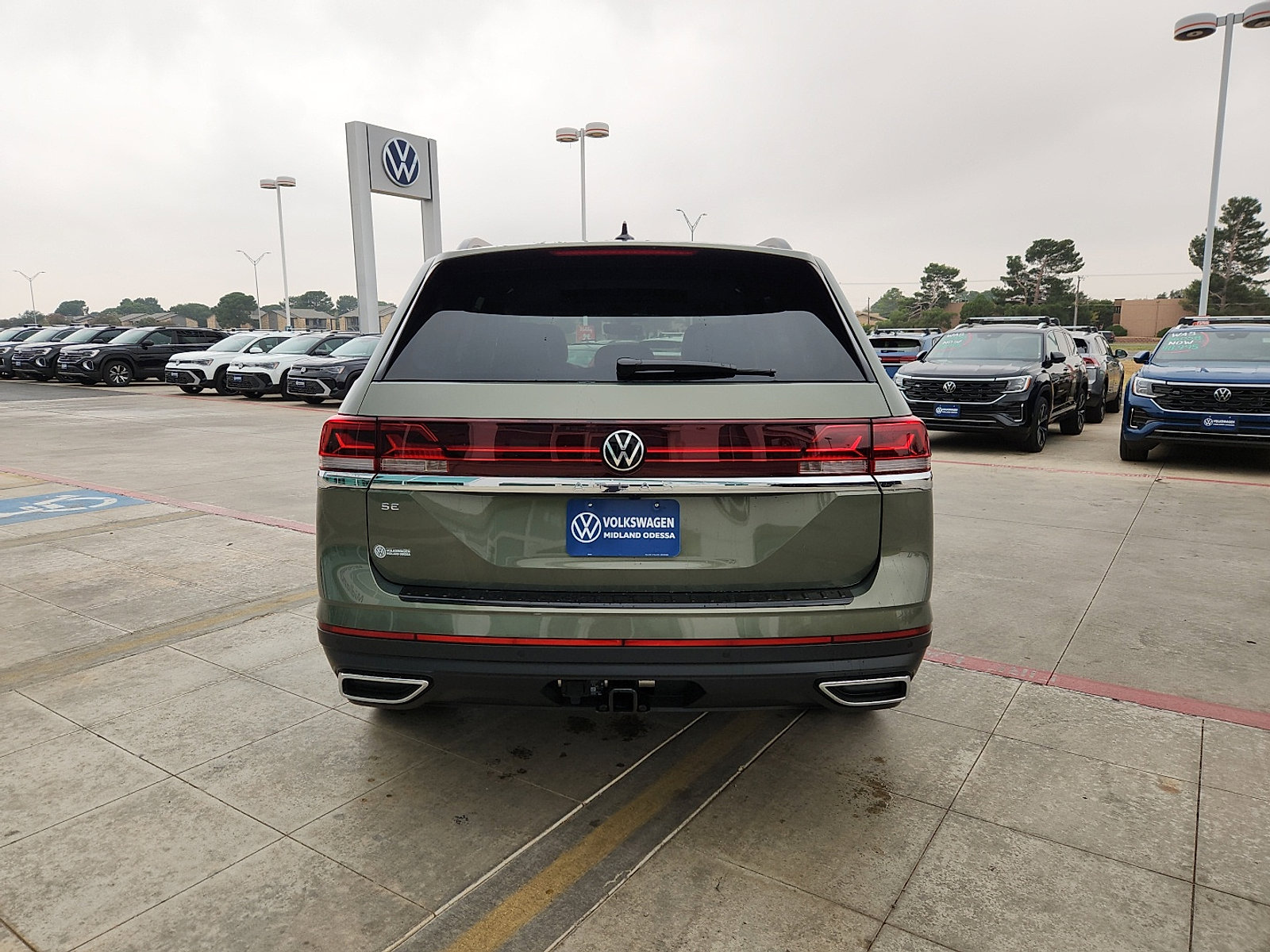 New 2026 Volkswagen Atlas SE image 6