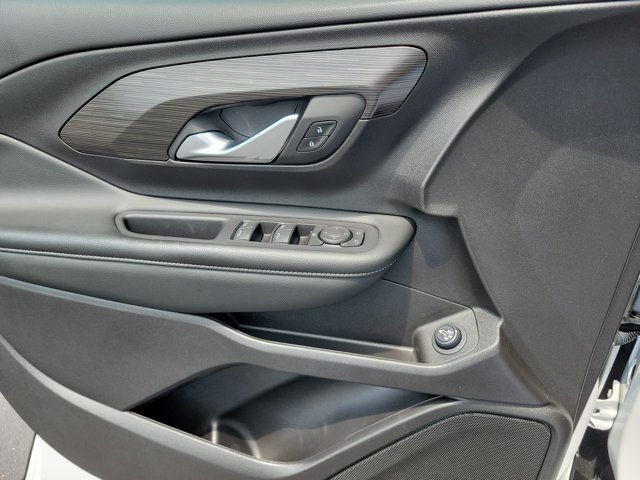 Used 2024 GMC Terrain SLE w/ Driver Convenience Package FWD image 30