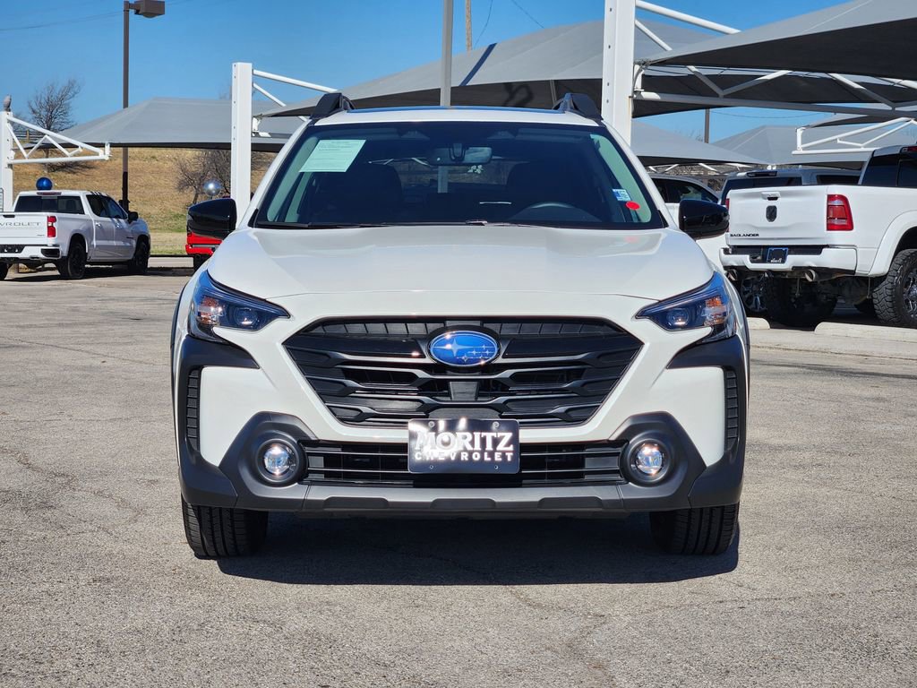 Used 2025 Subaru Outback Onyx Edition image 2