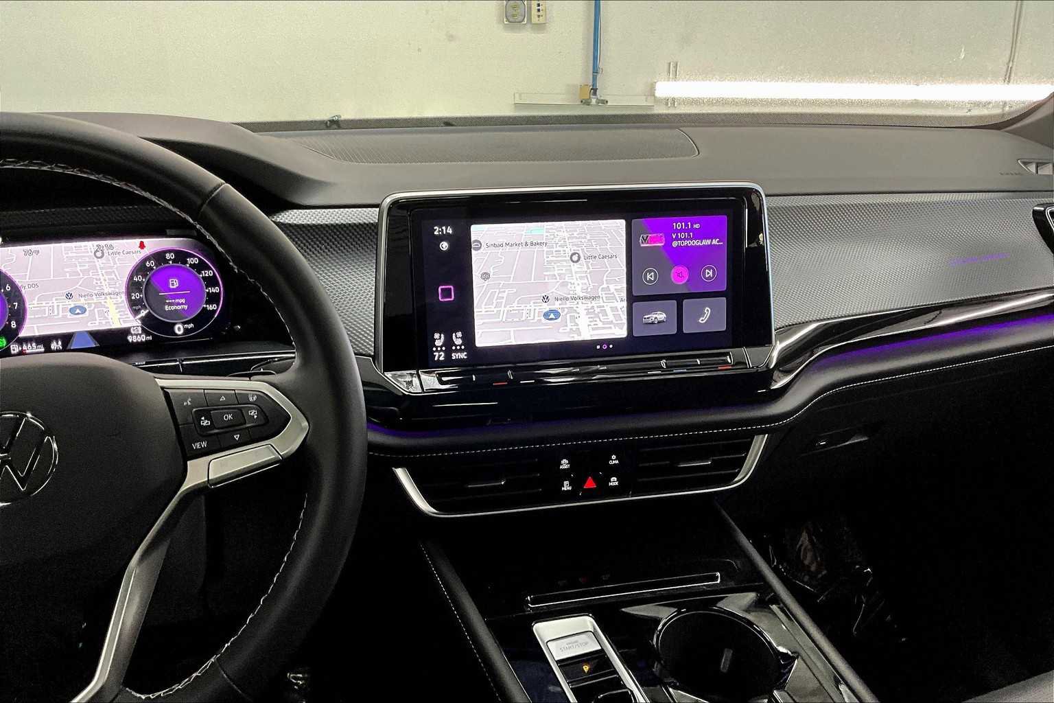 Used 2025 Volkswagen Atlas Cross Sport SEL image 9