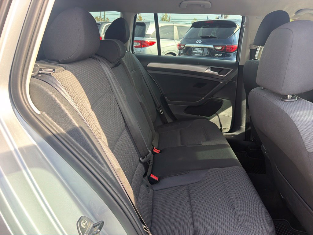 Used 2016 Volkswagen Golf S FWD image 25