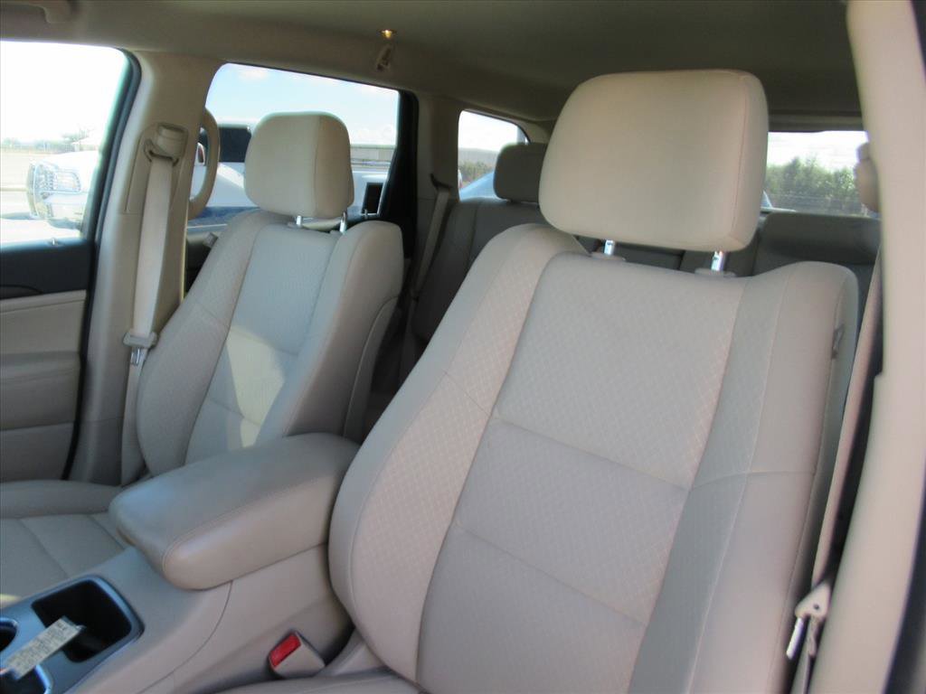 Used 2022 Jeep Grand Cherokee Laredo E image 17