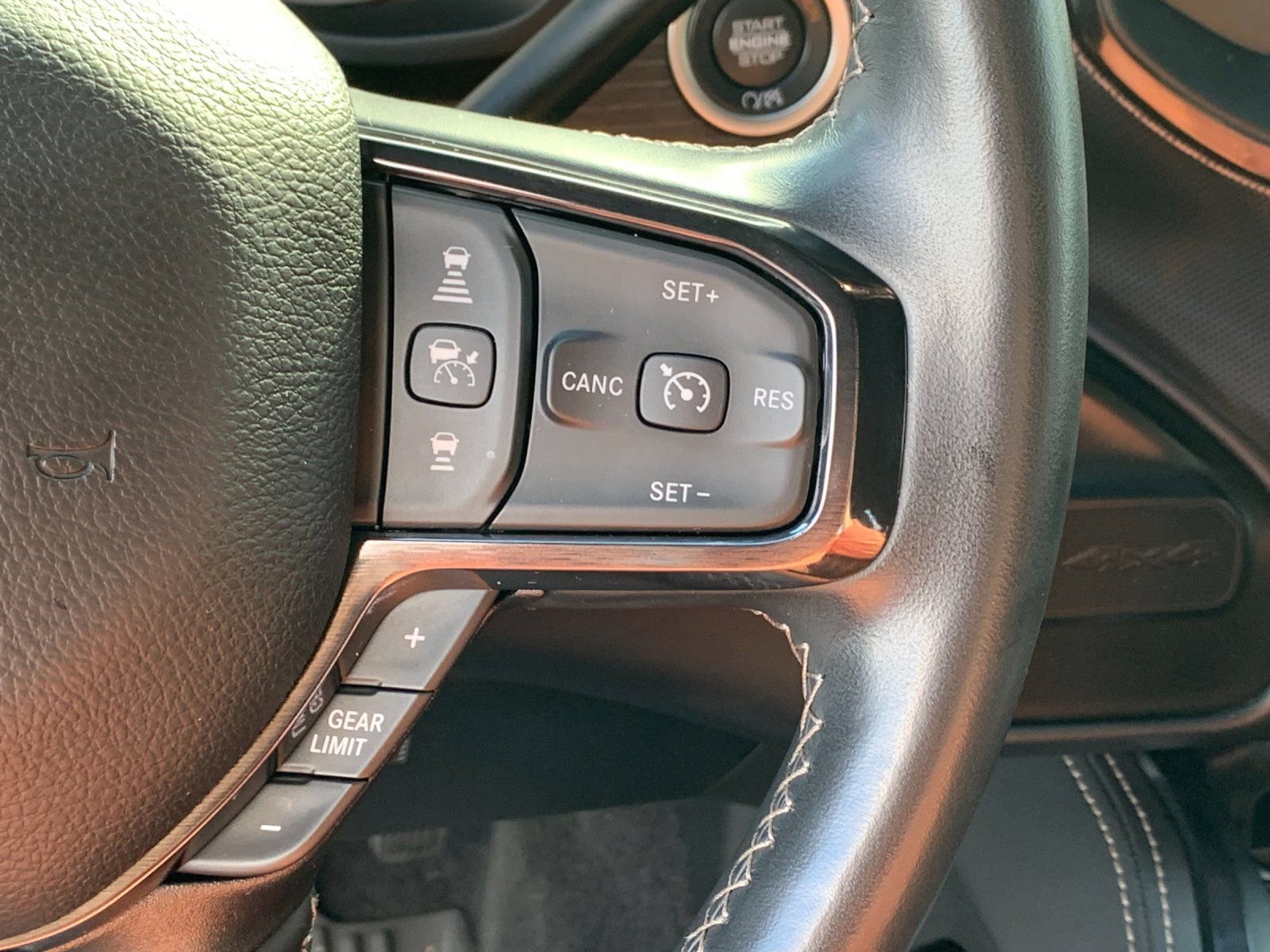 Used 2023 RAM 2500 Limited image 28