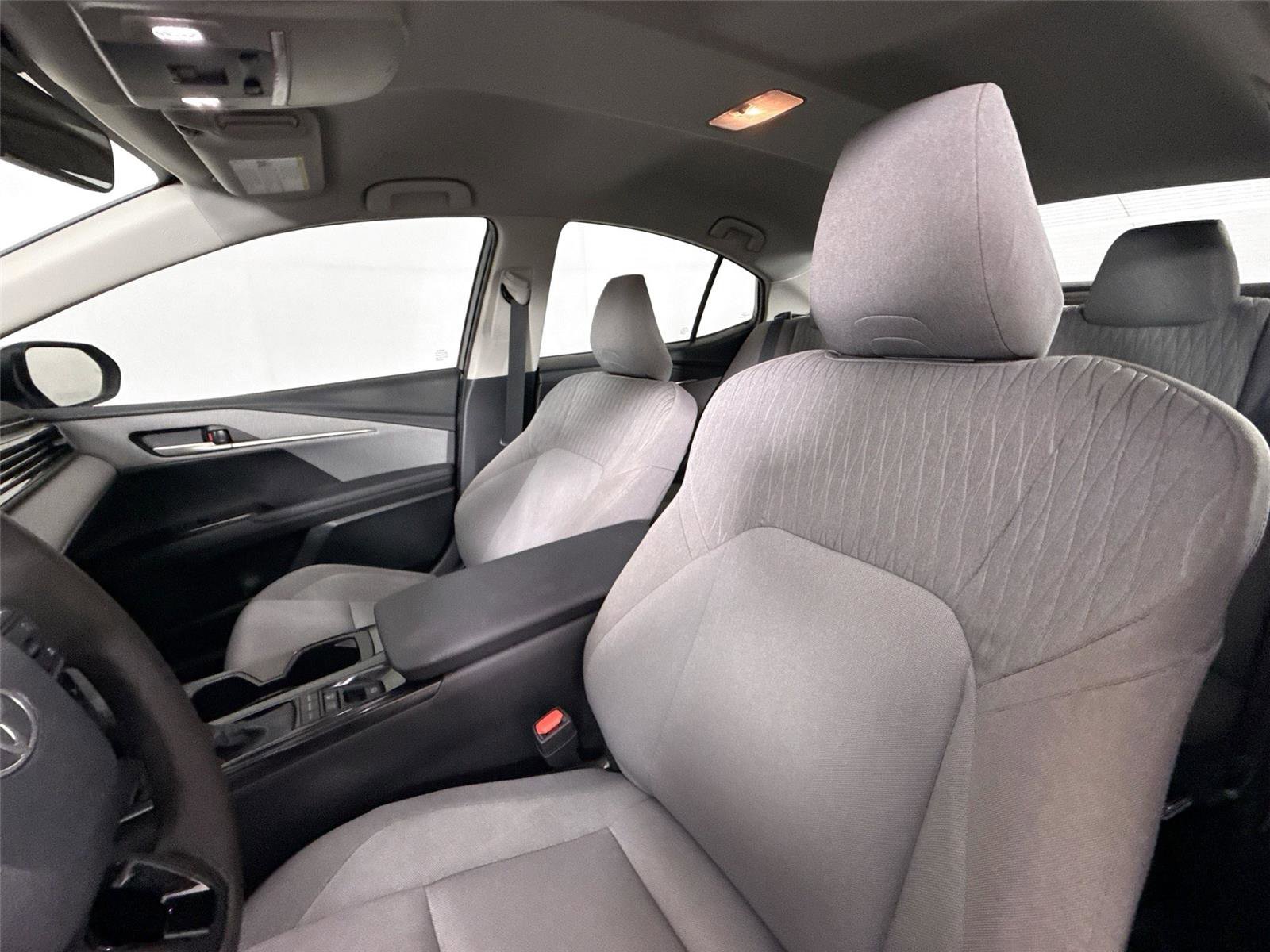 Used 2025 Toyota Camry LE w/ Convenience Package video 3