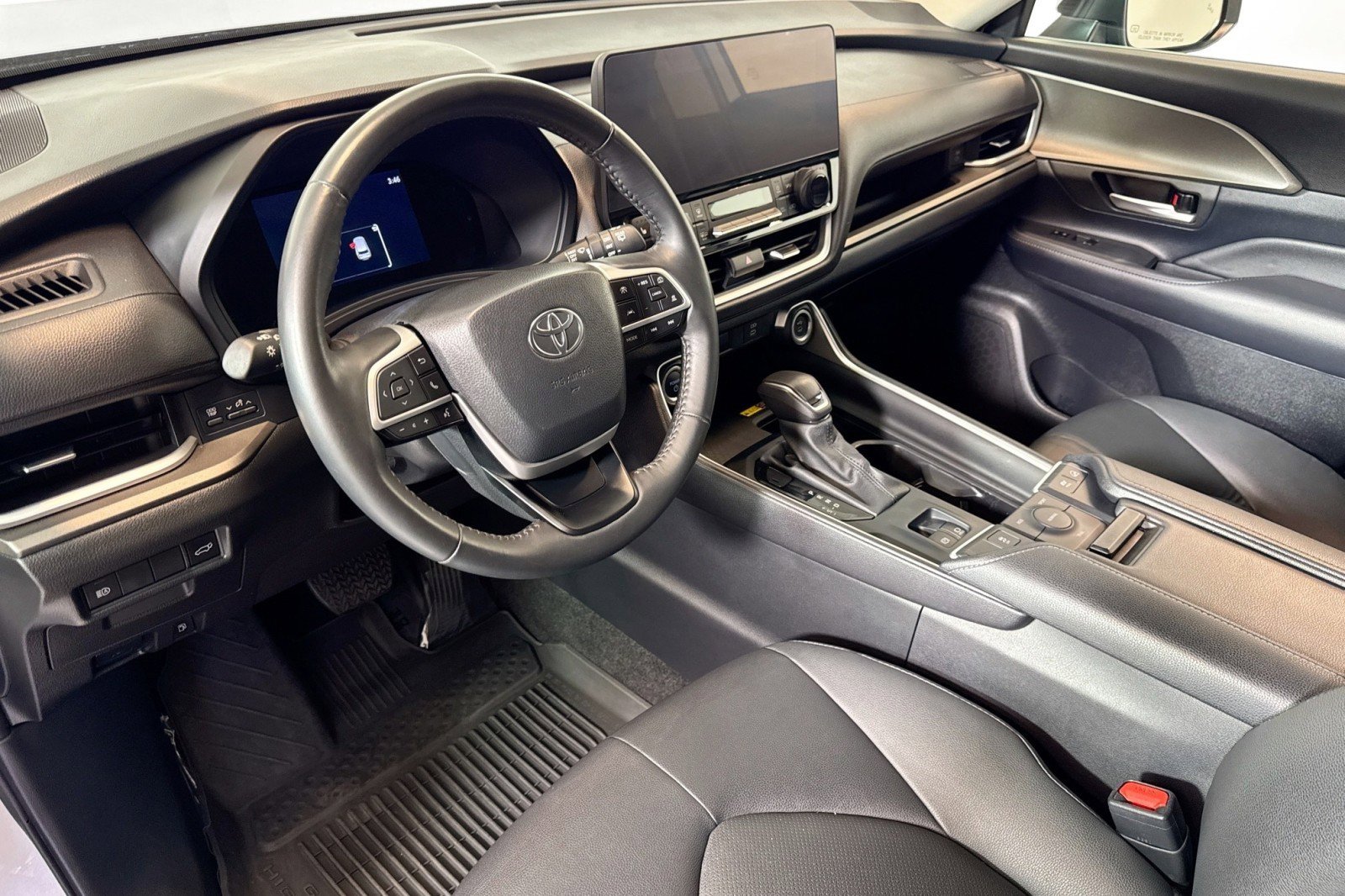 Used 2024 Toyota Grand Highlander AWD Hybrid image 9