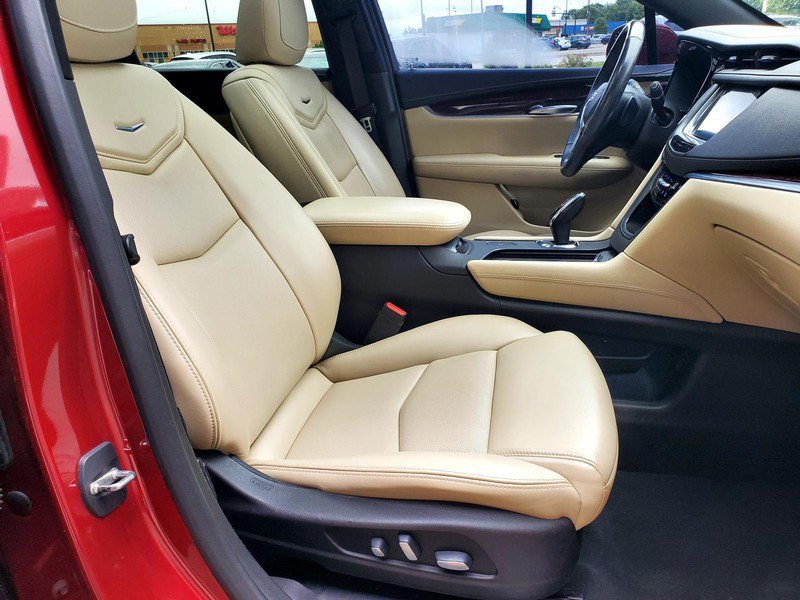Used 2019 Cadillac XT5 Luxury FWD image 14