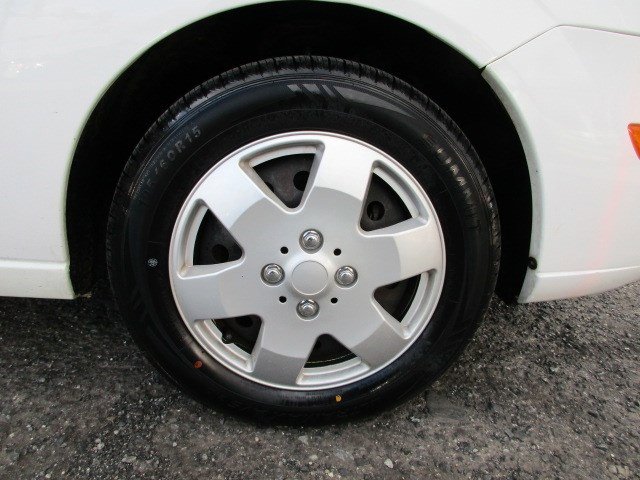 Used 2007 Ford Focus ZX4 image 10