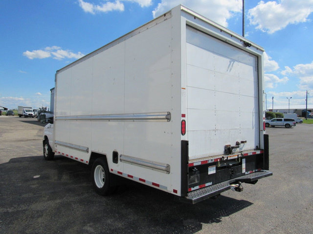Used 2022 Ford E-350 and Econoline 350 Super Duty RWD image 5