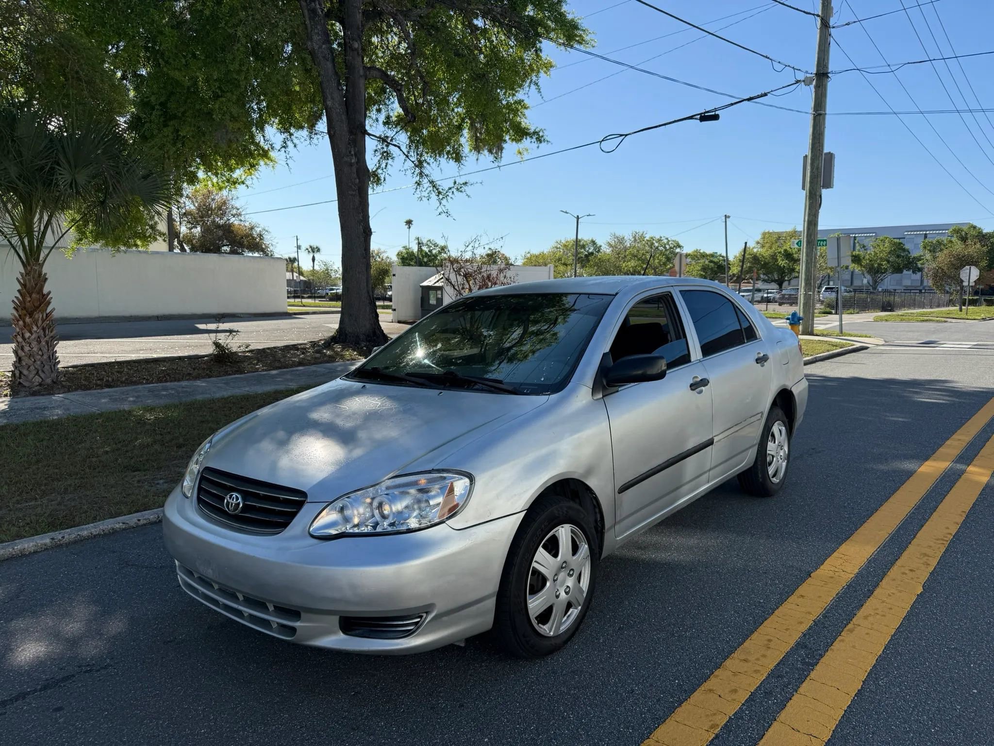 Used 2003 Toyota Corolla CE FWD image 1