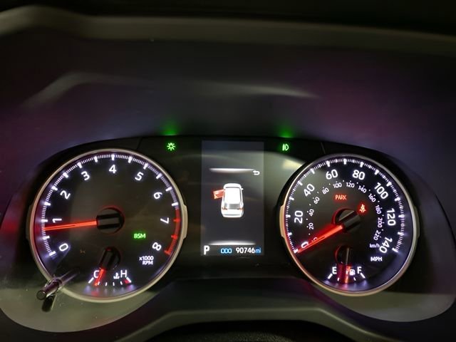 Used 2019 Toyota RAV4 XLE w/ Convenience Package AWD/4WD image 16