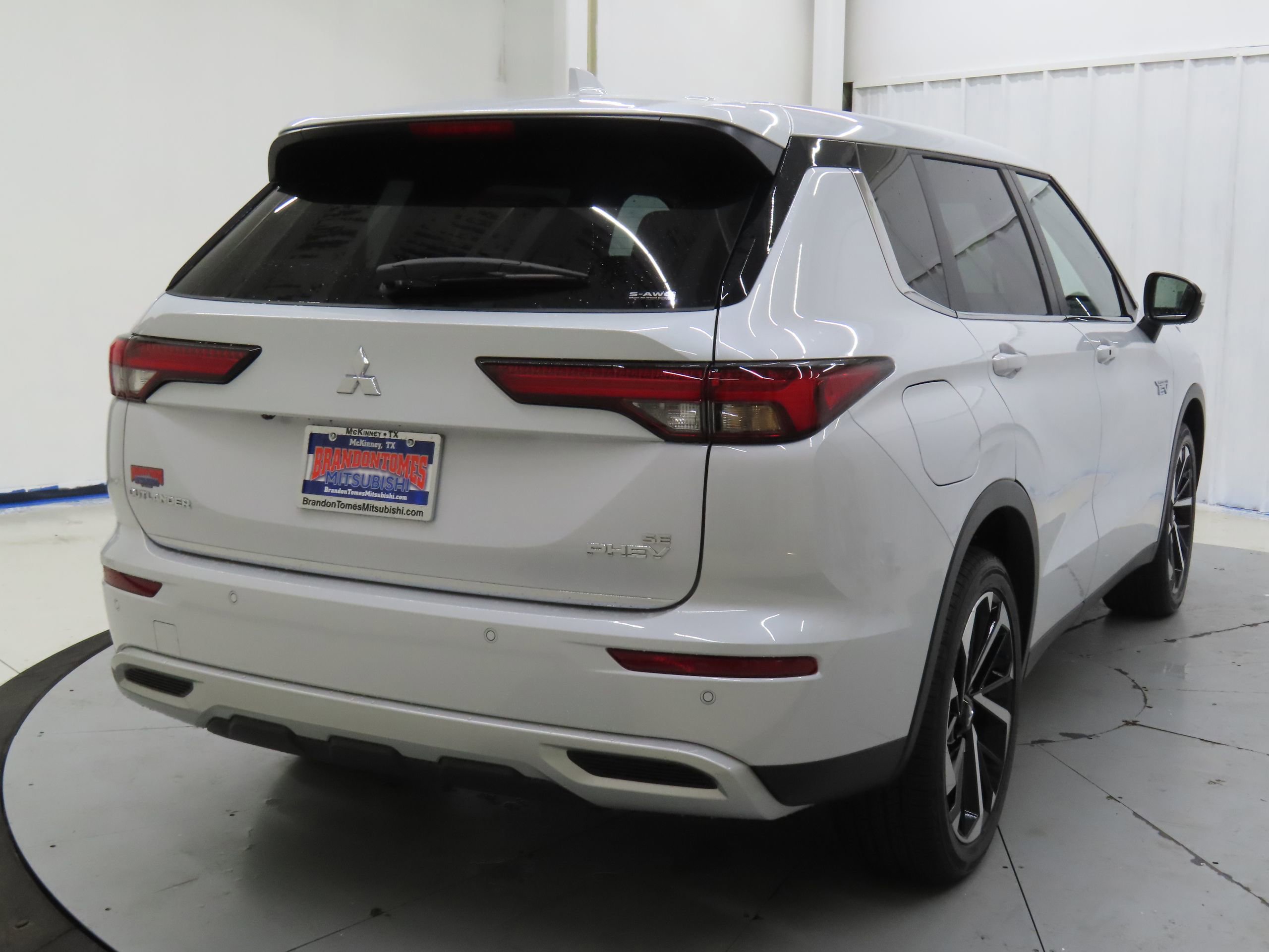 New 2025 Mitsubishi Outlander SE image 3